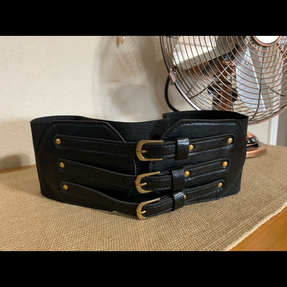Gorgeous Detailed Belt